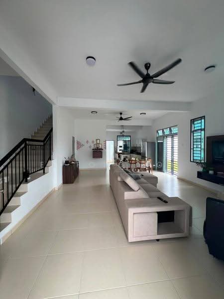 Cluster House for Sale in Taman Pulai Mutiara (Iskandar Puteri (Nusajaya)) - Ee Fong Toh - Living Room - PropertyGuru.com.my