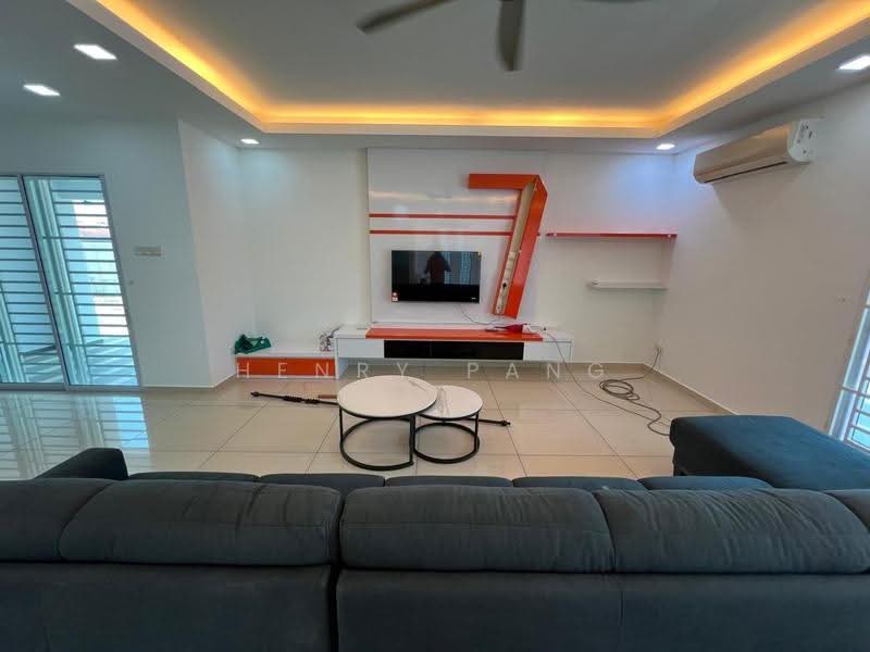 Link Bungalow for Rent in Bandar Putra Kulai (Kulai) - Henry Pang - Living Room - PropertyGuru.com.my