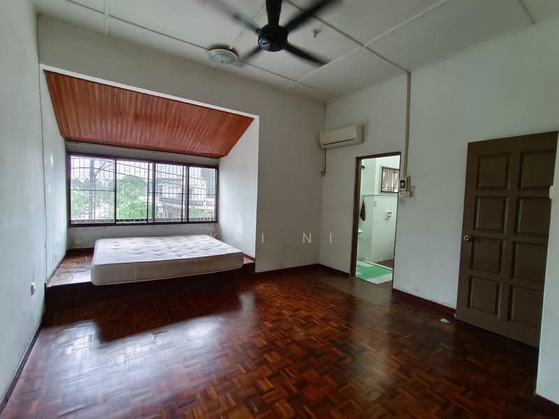 2-storey Terraced House for Sale in Permas Jaya (Johor) - Kai Ni - Bedroom - PropertyGuru.com.my