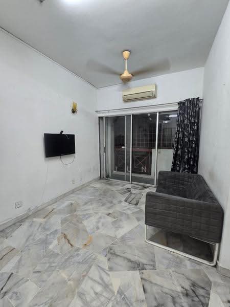 Apartment for Sale at Sri Anggerik 1 - Yi Jun - Living Room - PropertyGuru.com.my