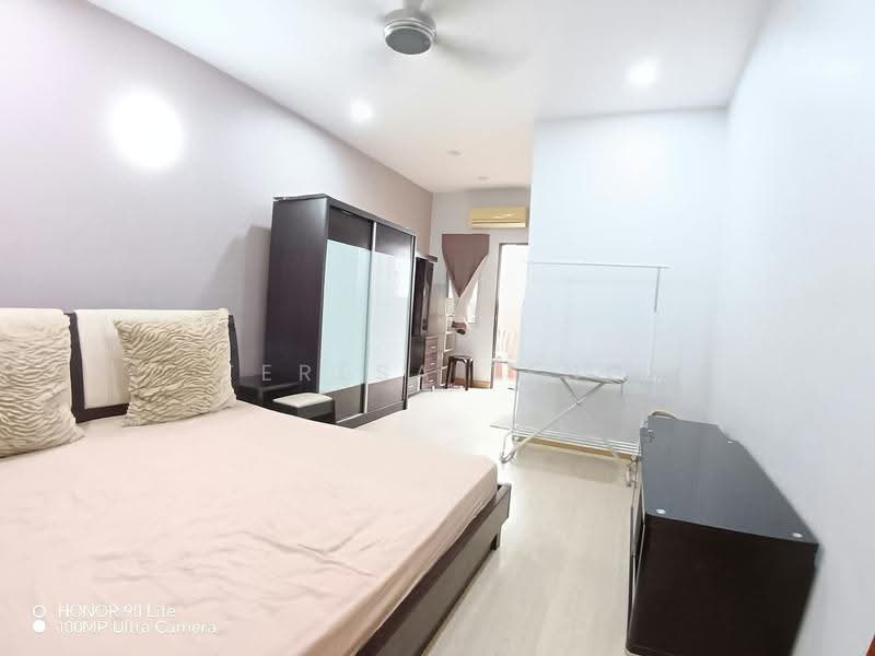 2.5-storey Terraced House for Rent in Bandar Bukit Tinggi (Klang) - Teresa Teng - Bedroom - PropertyGuru.com.my