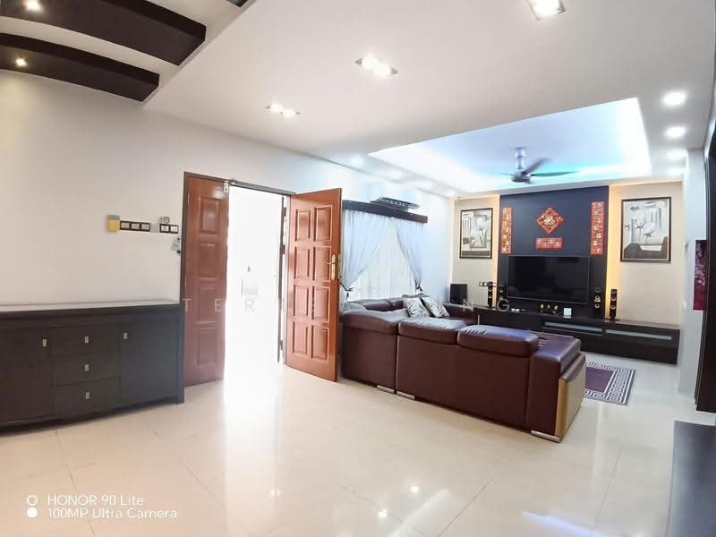 2.5-storey Terraced House for Rent in Bandar Bukit Tinggi (Klang) - Teresa Teng - Living Room - PropertyGuru.com.my