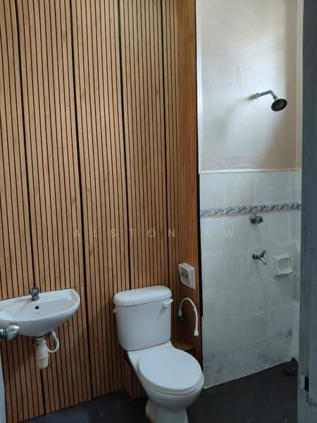 2-storey Terraced House for Rent in Bukit Indah (Iskandar Puteri (Nusajaya)) - Alston Aw - Bathroom - PropertyGuru.com.my