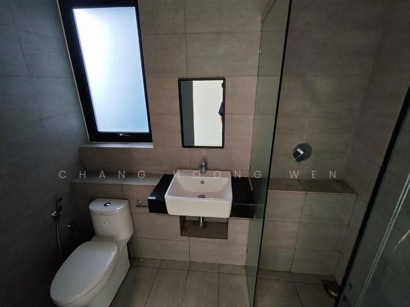Kediaman Servis untuk Dijual di The Pano - Chang Hoong Wen - Bathroom - PropertyGuru.com.my