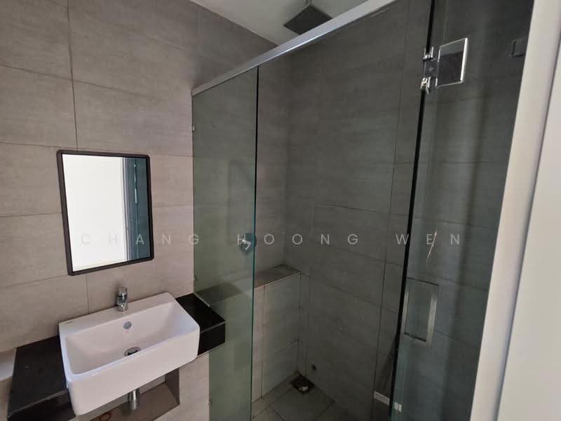 Kediaman Servis untuk Dijual di The Pano - Chang Hoong Wen - Bathroom - PropertyGuru.com.my