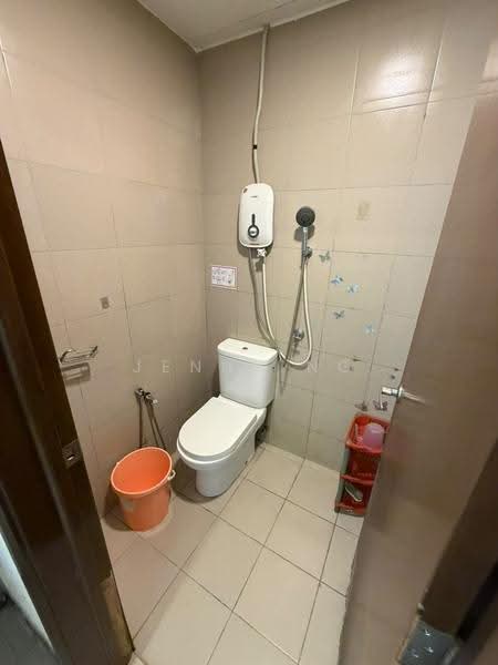 Kediaman Servis untuk Disewa di Regalia Residence - Jenny Ng - Bathroom - PropertyGuru.com.my