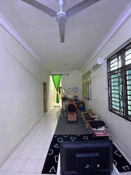 1-storey Terraced House for Sale in Mutiara Rini (Skudai) - Ee Fong Toh - Corridor - PropertyGuru.com.my