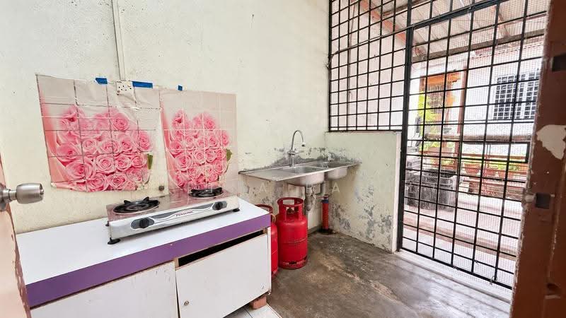2-storey Terraced House for Sale in Taman Setiawangsa (Setiawangsa) - Razlina Razali - Kitchen - PropertyGuru.com.my