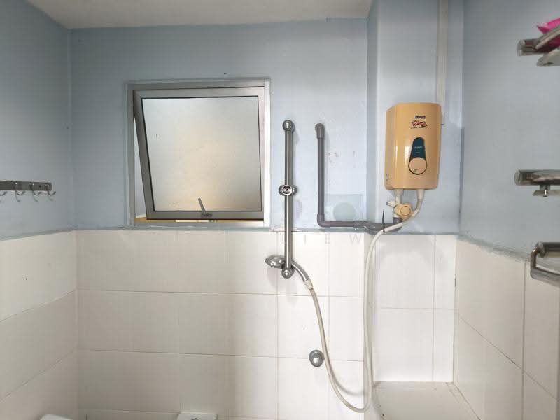 Pangsapuri untuk Disewa di Serdang Villa Apartment - Ron Liew - Bathroom - PropertyGuru.com.my
