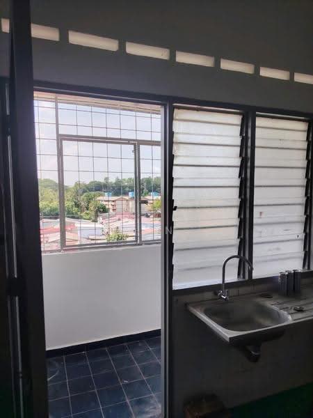Apartment for Sale at Pangsapuri Mawar - Woon . - Balcony - PropertyGuru.com.my