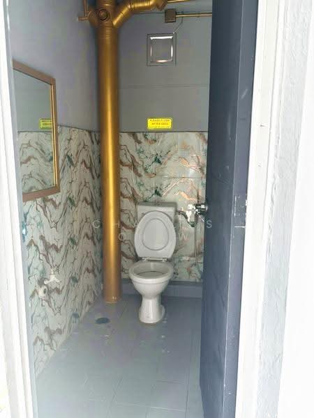 Pejabat untuk Disewa di Tanjung Tokong (Penang) - Charles Chaw - Bathroom - PropertyGuru.com.my