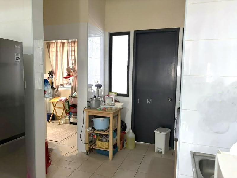 2-storey Terraced House for Sale in Taman Glenmarie (Johor Bahru) - Karl Lim - Kitchen - PropertyGuru.com.my