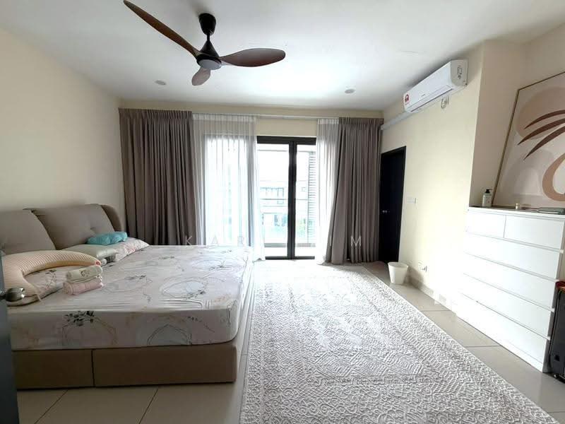 2-storey Terraced House for Sale in Taman Glenmarie (Johor Bahru) - Karl Lim - Bedroom - PropertyGuru.com.my