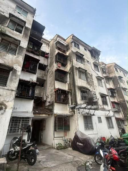Rumah Flat untuk Dijual di Desa Petaling Flat - Michelle Tan - Exterior - PropertyGuru.com.my