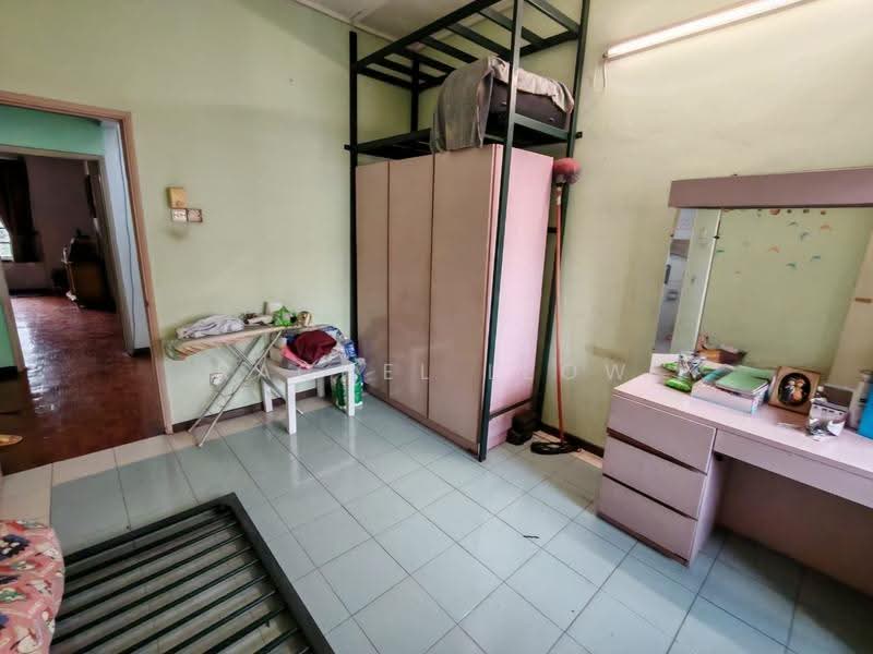 Rumah Teres 2-Tingkat untuk Dijual di Taman Sea (Petaling Jaya) - Rachel Leow - Bedroom - PropertyGuru.com.my
