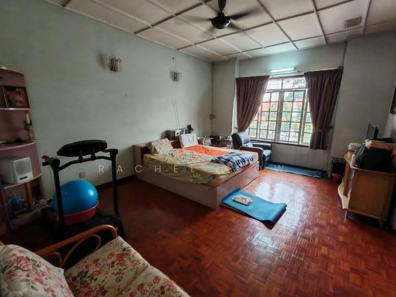 Rumah Teres 2-Tingkat untuk Dijual di Taman Sea (Petaling Jaya) - Rachel Leow - Bedroom - PropertyGuru.com.my
