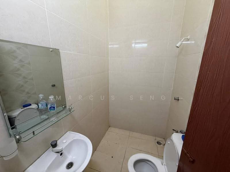 Rumah Berkembar untuk Dijual di Medan Klebang Mewah (Chemor) - Marcus Seng - Bathroom - PropertyGuru.com.my