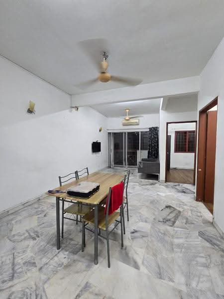 Pangsapuri untuk Dijual di Sri Anggerik 2 - Yi Jun - Dining Room - PropertyGuru.com.my