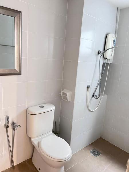 Kondominium untuk Disewa di D'Nuri Residence @ Desa Petaling - Hanson Lee - Bathroom - PropertyGuru.com.my