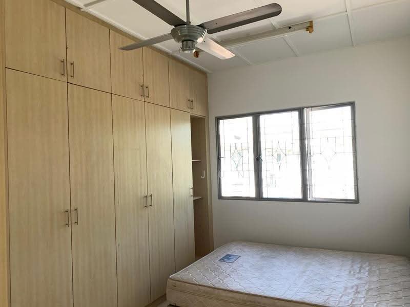 Pangsapuri untuk Dijual di Desa Tanjung - Yi Jun - Bedroom - PropertyGuru.com.my