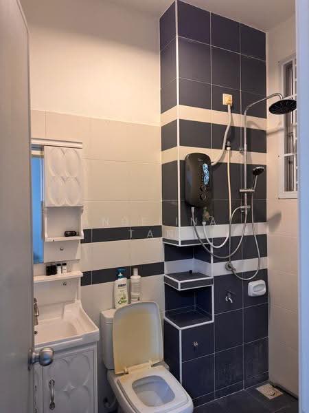 2-storey Terraced House for Sale in Bukit Indah (Iskandar Puteri (Nusajaya)) - Angelina Tan - Bathroom - PropertyGuru.com.my