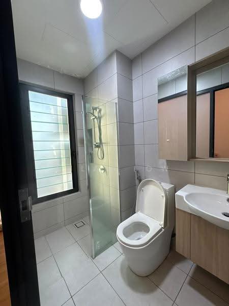 Kediaman Servis untuk Disewa di Sinaran @ Utropolis - Dylan Low - Bathroom - PropertyGuru.com.my