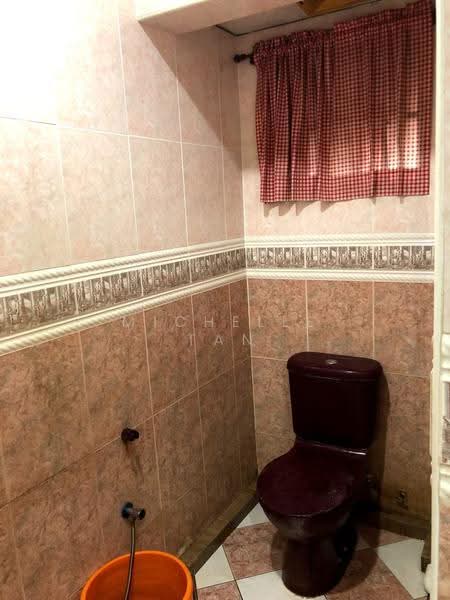 Apartment for Sale at Taman Gemilang Apartment - Michelle Tan - Bathroom - PropertyGuru.com.my