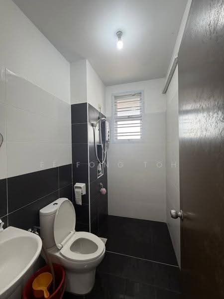 2-storey Terraced House for Sale in Taman Pulai Hijauan (Skudai) - Ee Fong Toh - Bathroom - PropertyGuru.com.my