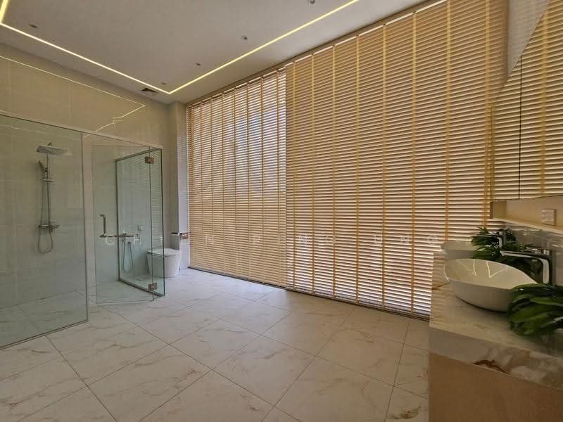 Semi-Detached House for Sale in Ridgewood (Batu) - Chien Ping Ung - Bathroom - PropertyGuru.com.my