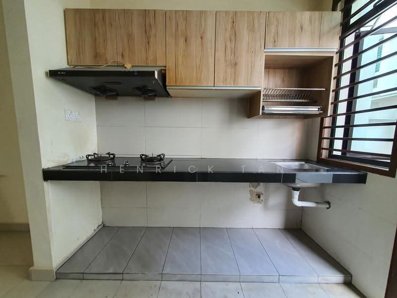 Rumah Teres 2-Tingkat untuk Disewa di Bandar Rimbayu (Telok Panglima Garang) - Henrick Tan - Kitchen - PropertyGuru.com.my