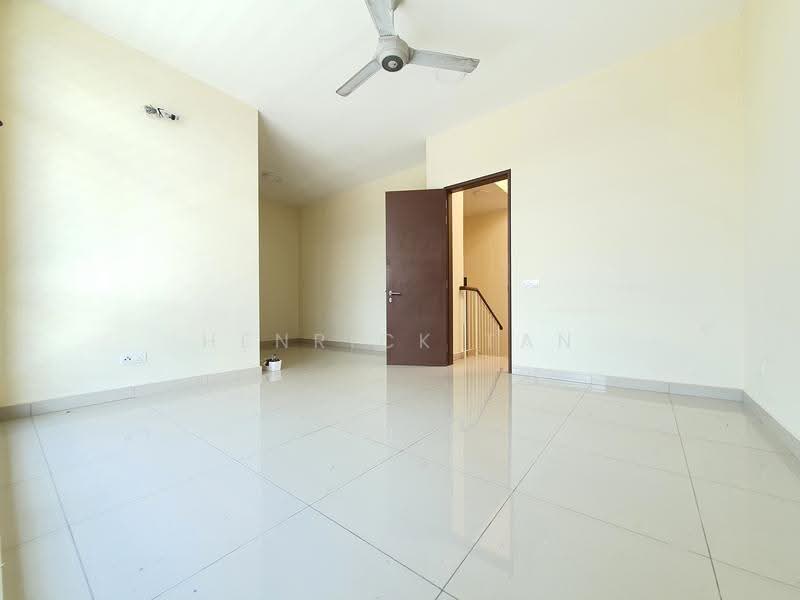 2-storey Terraced House for Sale in Bandar Rimbayu (Telok Panglima Garang) - Henrick Tan - Interior - PropertyGuru.com.my