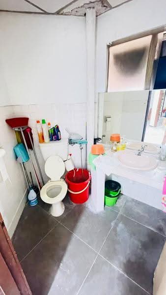 Shop / Office for Rent in Pandan Jaya (Ampang) - Kevin Chow - Bathroom - PropertyGuru.com.my