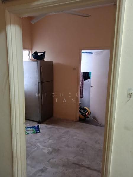 Rumah Flat untuk Dijual di Taman Desa Cheras - Michelle Tan - Kitchen - PropertyGuru.com.my