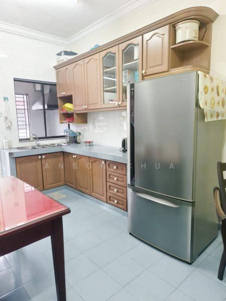 1.5-storey Terraced House for Sale in Taman Bukit Jaya (Ulu Tiram) - Anson Chua - Kitchen - PropertyGuru.com.my
