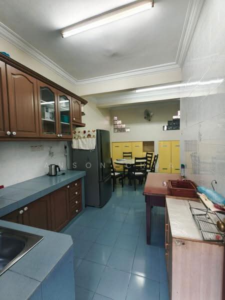 1.5-storey Terraced House for Sale in Taman Bukit Jaya (Ulu Tiram) - Anson Chua - Kitchen - PropertyGuru.com.my