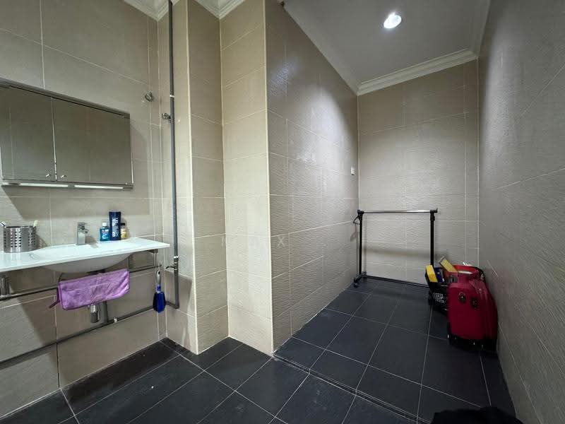 Bungalow House for Sale in Bukit Rahman Putra (Sungai Buloh) - Max . - Bathroom - PropertyGuru.com.my