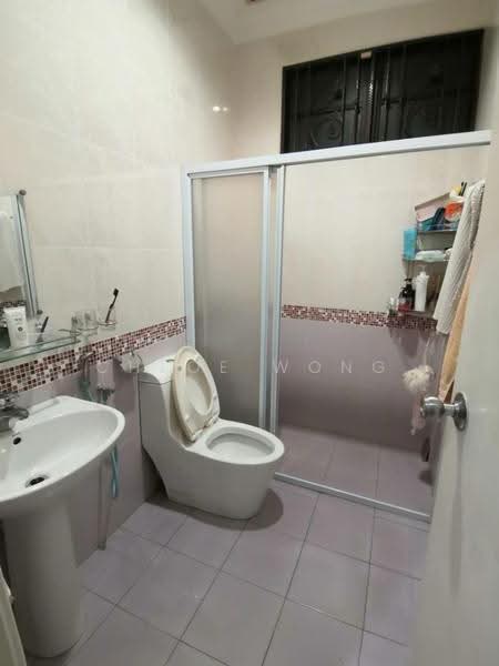 Rumah Teres 2-Tingkat untuk Dijual di Kajang (Selangor) - Chloe Wong - Bathroom - PropertyGuru.com.my