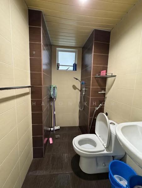 Condominium for Sale at Sri York Condominium - Sharon Khor - Bathroom - PropertyGuru.com.my
