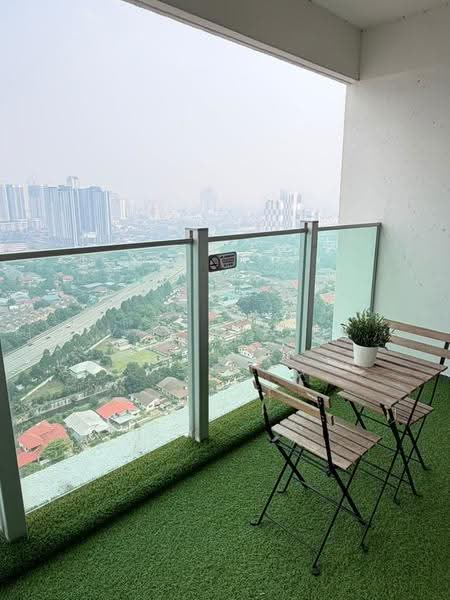 Kediaman Servis untuk Disewa di Maxim Citylights - Ivan Lee CR - Balcony - PropertyGuru.com.my