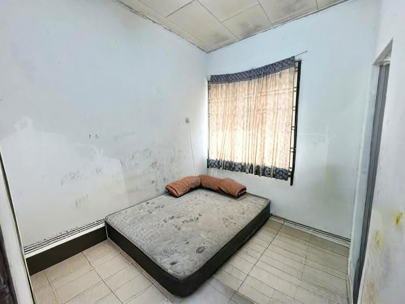 2-storey Terraced House for Sale in Taman Muhibbah (Kulai) - Jayden Ng - Bedroom - PropertyGuru.com.my