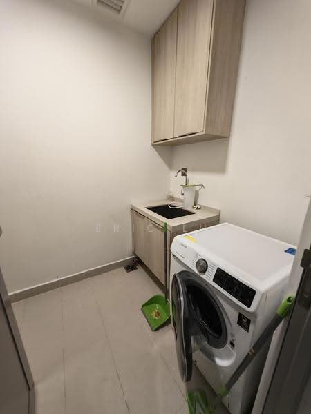 Service Residence for Rent at Southern Marina Residences - Eric Lu - Powder room - PropertyGuru.com.my