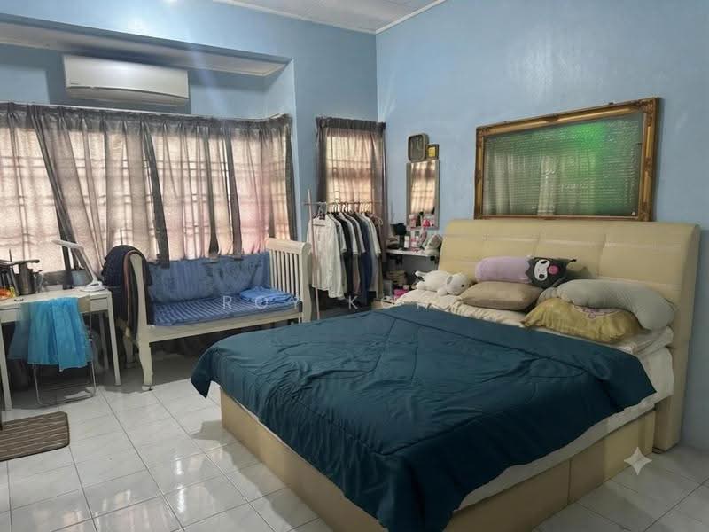 2-storey Terraced House for Sale in Taman Putra Prima (Puchong) - Roy Kong - Bedroom - PropertyGuru.com.my