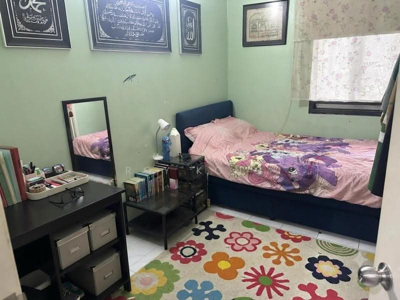 2-storey Terraced House for Sale in Taman Putra Prima (Puchong) - Roy Kong - Bedroom - PropertyGuru.com.my