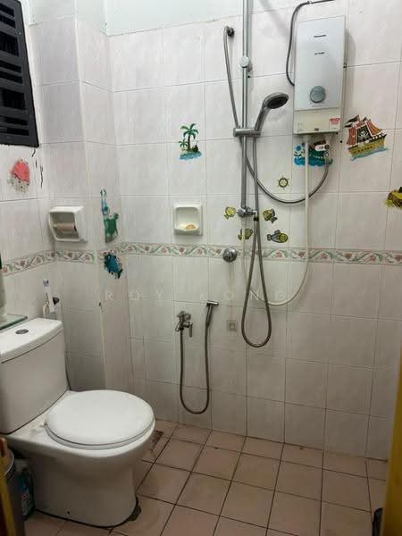 2-storey Terraced House for Sale in Taman Putra Prima (Puchong) - Roy Kong - Bathroom - PropertyGuru.com.my