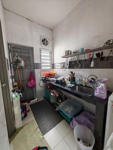 1-storey Terraced House for Sale in Gelang Patah (Johor) - Vicky Lam - Kitchen - PropertyGuru.com.my
