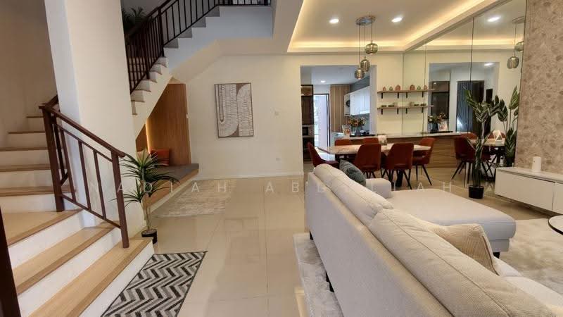Rumah Teres 2-Tingkat untuk Dijual di Puncak Bestari (Puncak Alam) - Nadiah Abdullah - Living Room - PropertyGuru.com.my