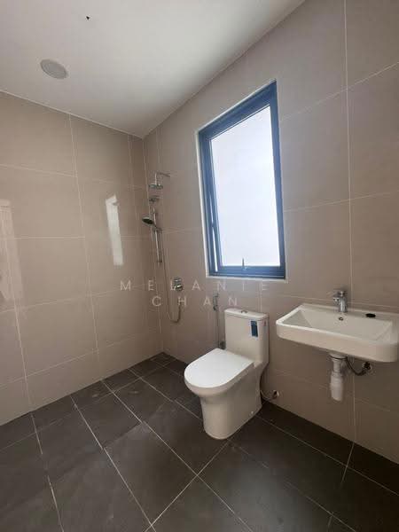 3.5-storey Terraced House for Sale in Damansara Perdana (Selangor) - Melanie Chan - Bathroom - PropertyGuru.com.my