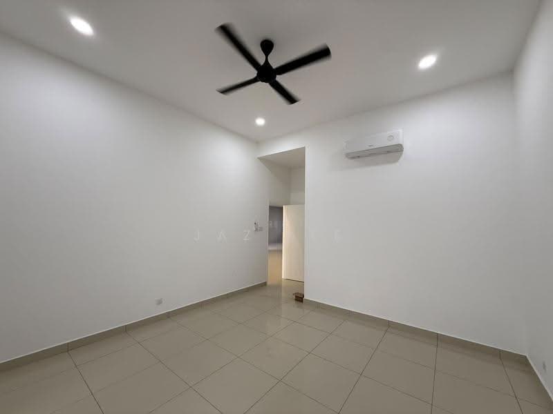 Semi-Detached House for Sale in Taman Ungku Tun Aminah (Skudai) - Jaz Lee - PropertyGuru.com.my