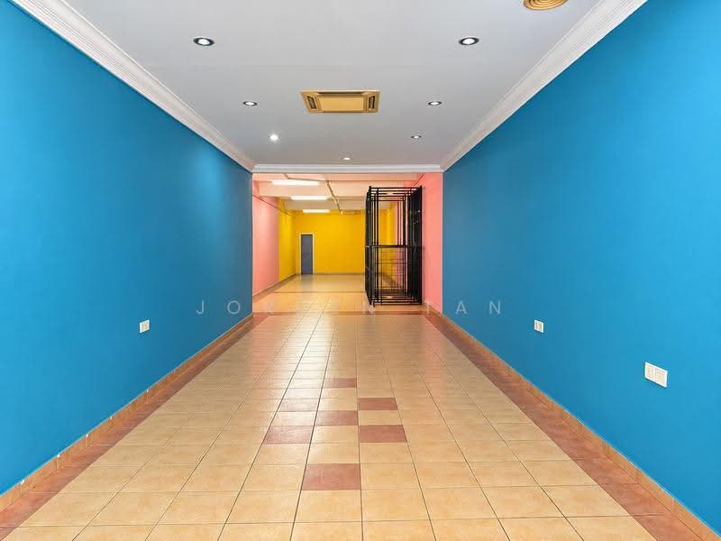 Shop / Office for Sale in Pulau Tikus (Penang) - Jorden Tan - Corridor - PropertyGuru.com.my