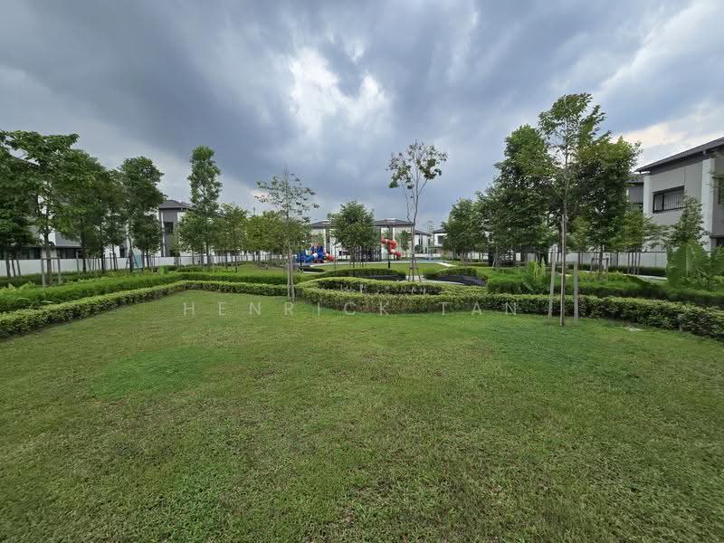 Rumah Berkembar untuk Dijual di Telok Panglima Garang (Selangor) - Henrick Tan - Exterior - PropertyGuru.com.my